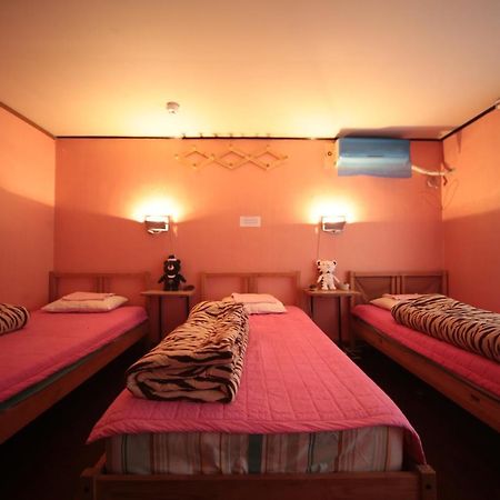 Comeinn Guesthouse Hongdae - Female Only Szöul Kültér fotó