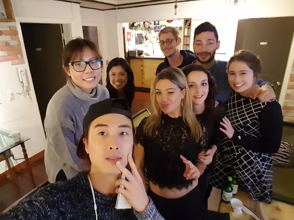 Comeinn Guesthouse Hongdae - Female Only Szöul Kültér fotó