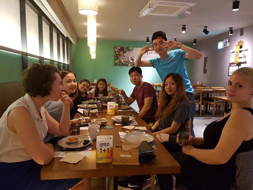 Comeinn Guesthouse Hongdae - Female Only Szöul Kültér fotó