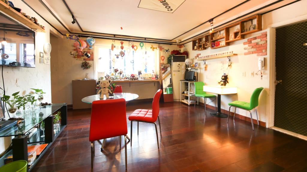 Comeinn Guesthouse Hongdae - Female Only Szöul Kültér fotó