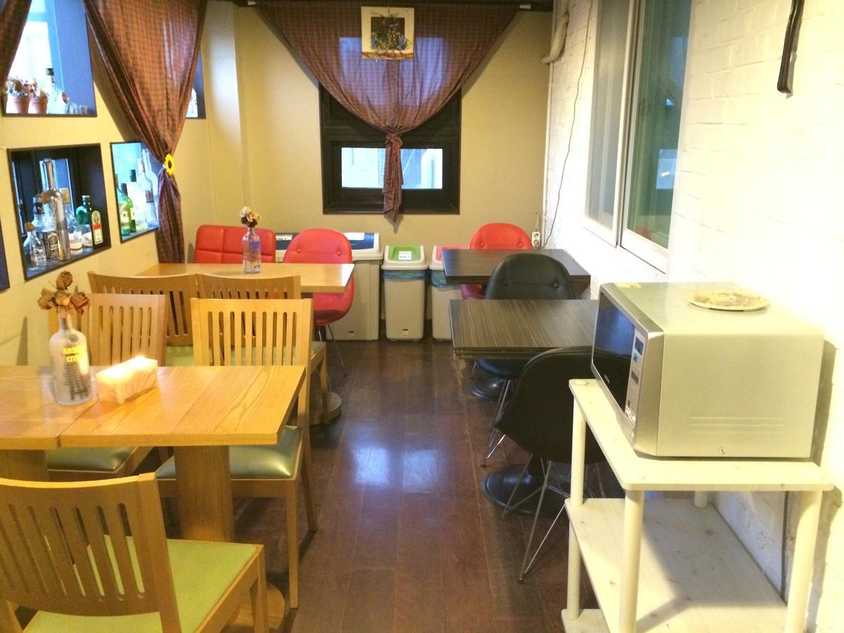 Comeinn Guesthouse Hongdae - Female Only Szöul Kültér fotó