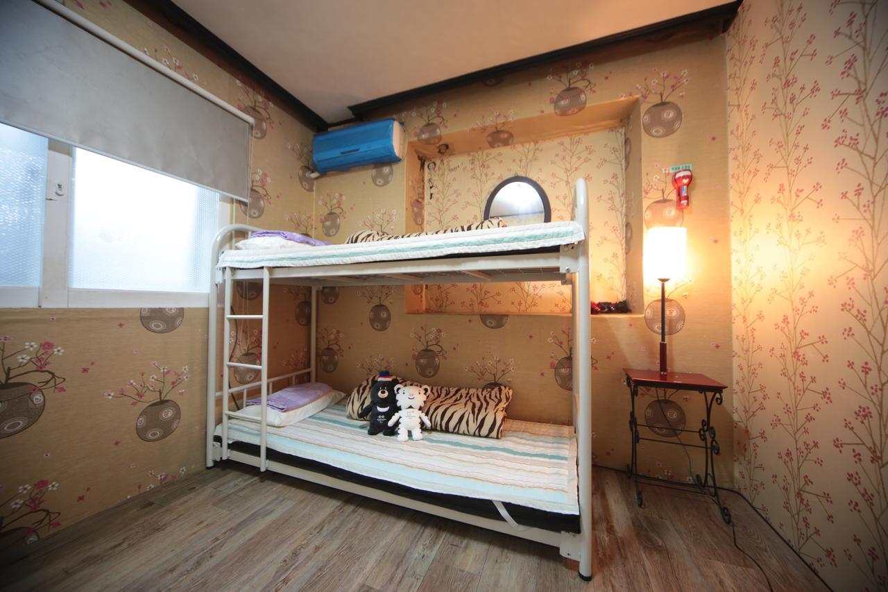 Comeinn Guesthouse Hongdae - Female Only Szöul Kültér fotó