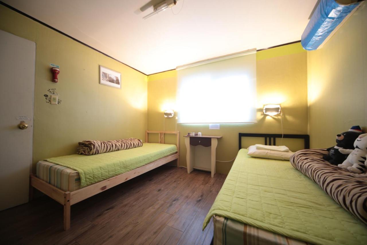 Comeinn Guesthouse Hongdae - Female Only Szöul Kültér fotó